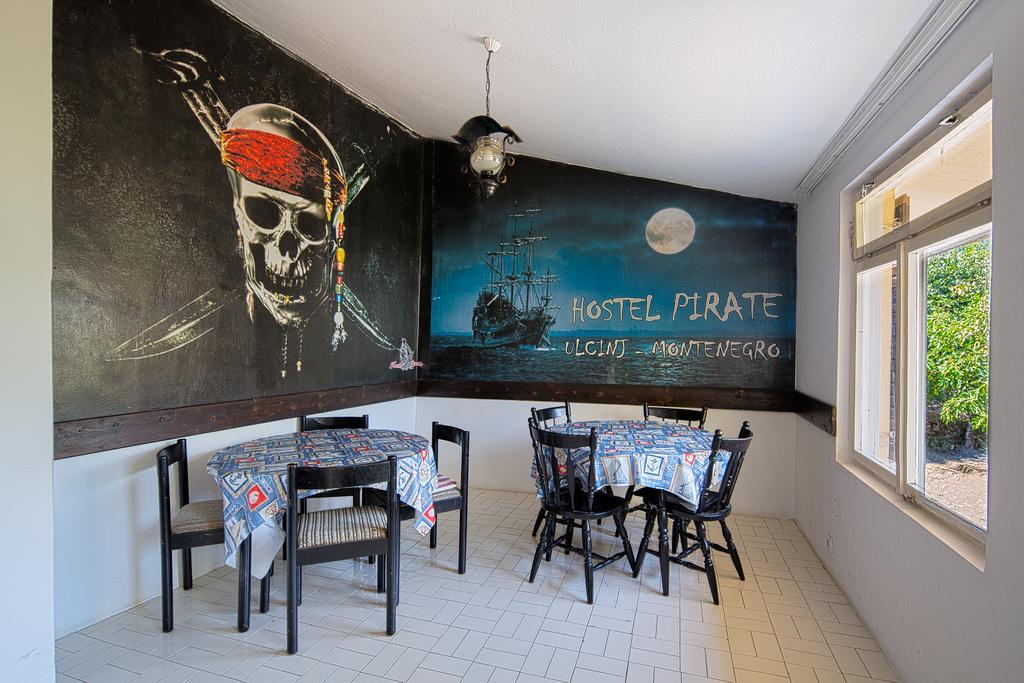 Hostel Pirate Ulcinj Esterno foto