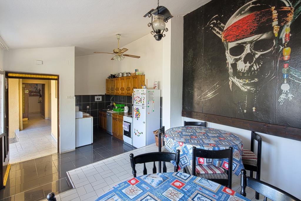 Hostel Pirate Ulcinj Esterno foto